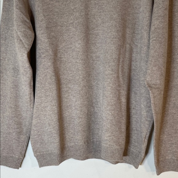 NEW! John W. Nordstrom 100% Cashmere Men's Taupe V-Neck Sweater. XL. - Picture 4 of 9